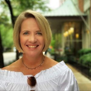 Meet your Posher, Denise